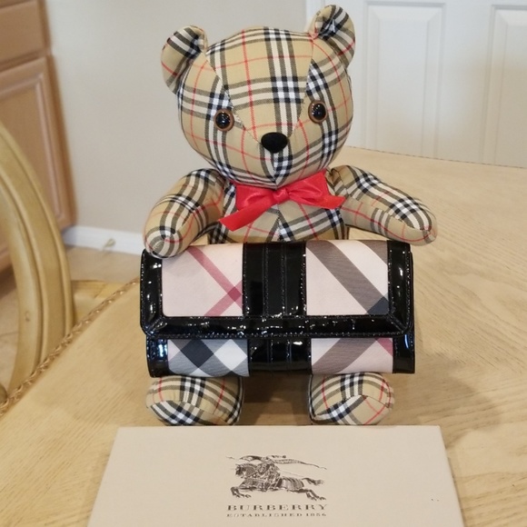 Burberry Handbags - Burberry Plaid Wallet